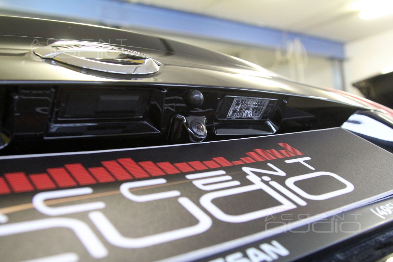 Установка камеры заднего вида для Nissan Qashqai