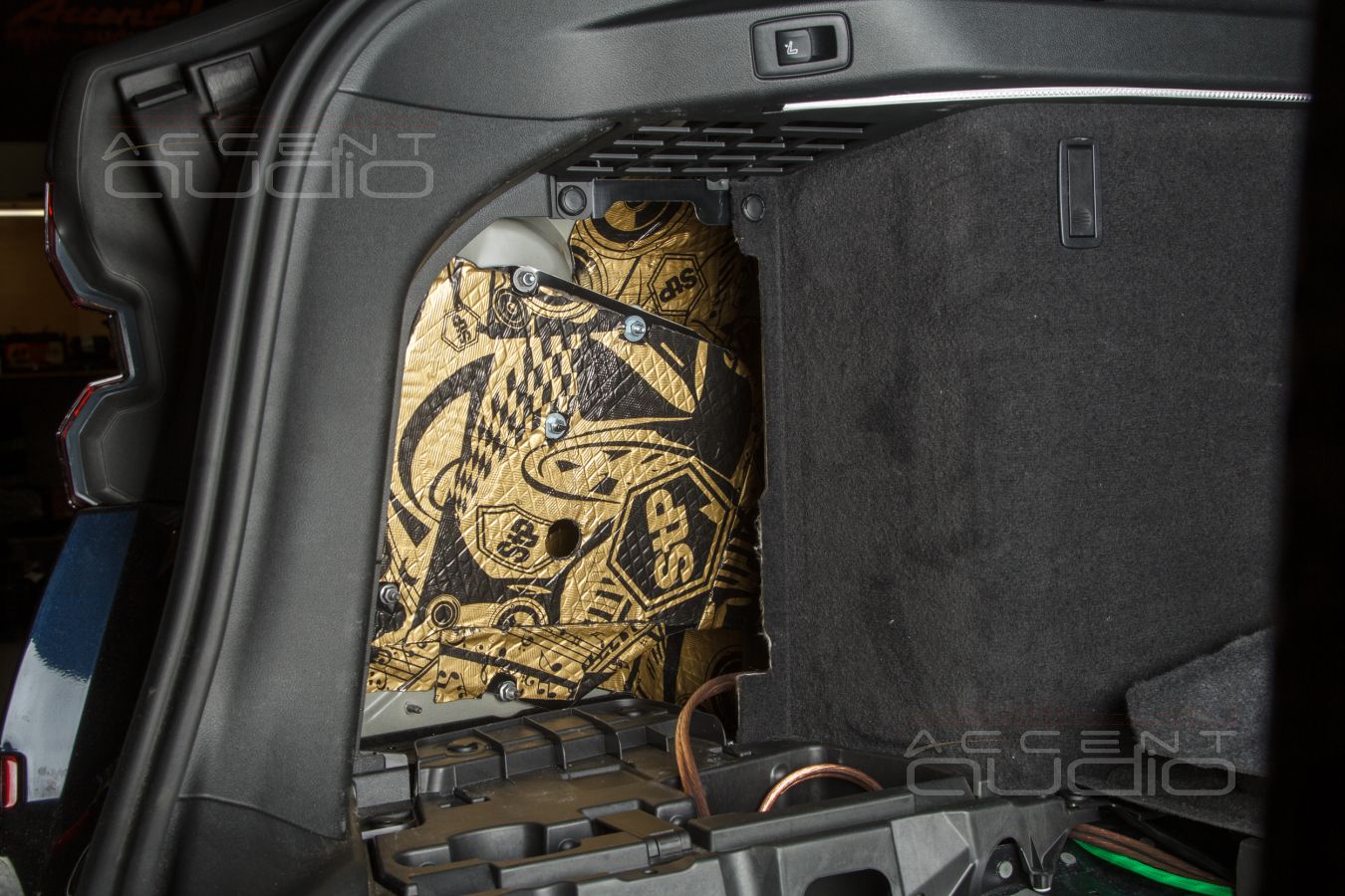 Сабвуфер-стелс – искусство снаружи, правильный бас изнутри