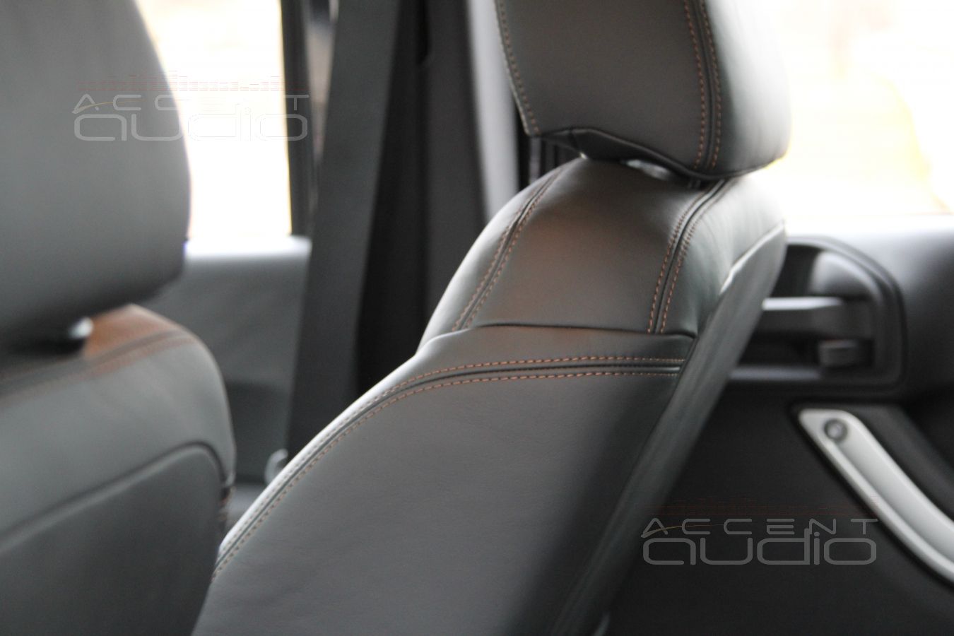 Эксклюзивный кожаный салон Jeep Wrangler