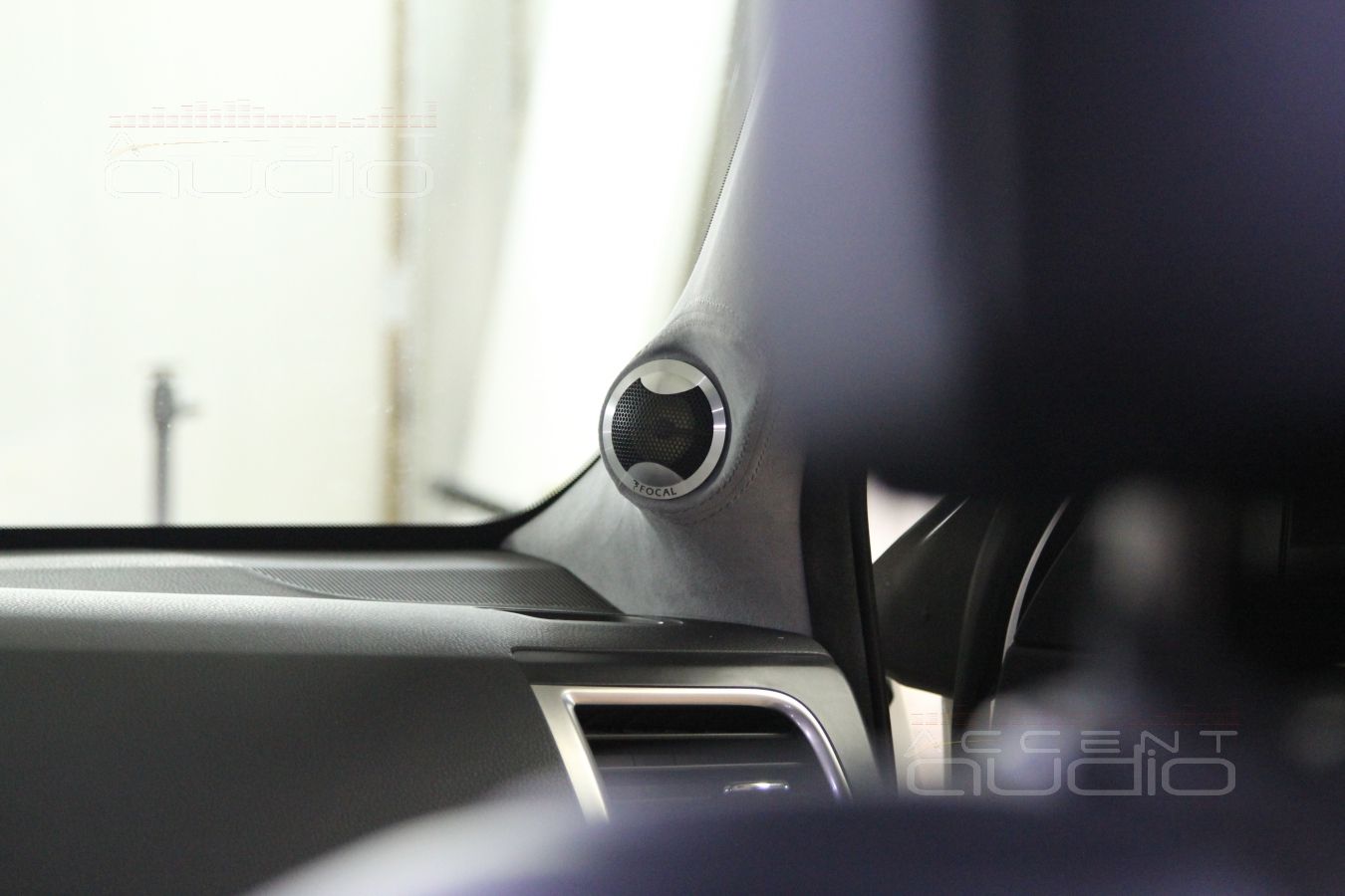 Focal KRX 2 в Toyota Highlander