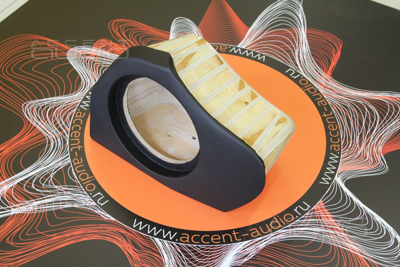 Его величество, Сабвуфер-стелс Focal P25F 