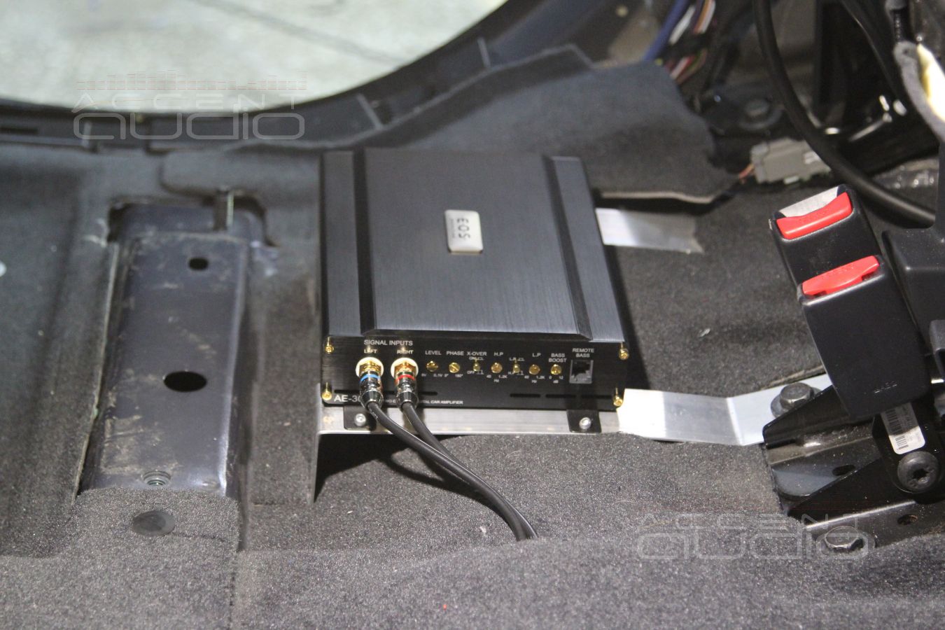 Установка усилителей Focal и E.O.S. в Jeep Grand Cherokee 2014