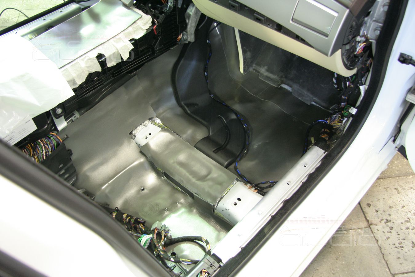 Шумоизоляция Jaguar XF