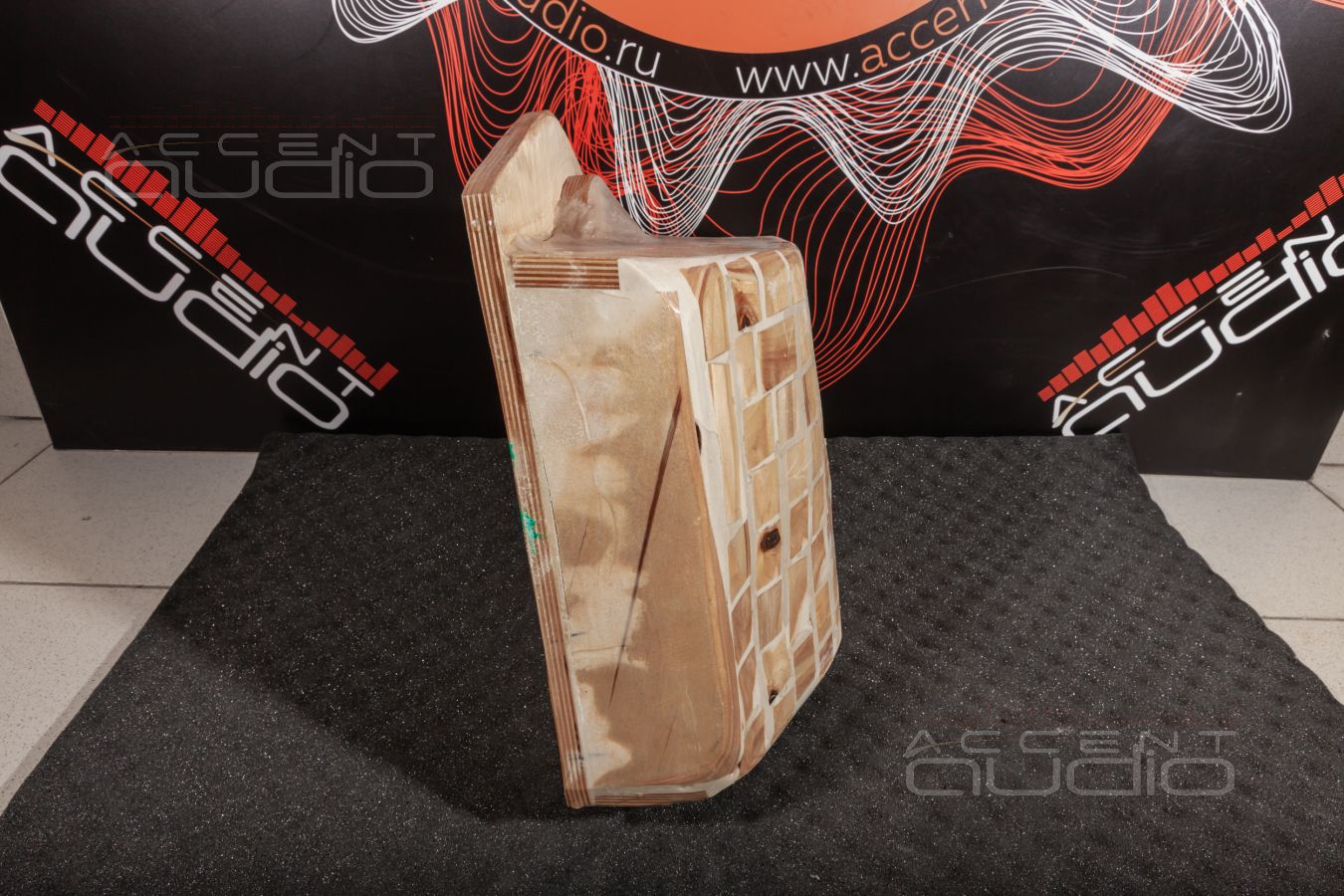 Новая форма для нового Mitsubishi Pajero Sport: интеграция сабвуфера Focal