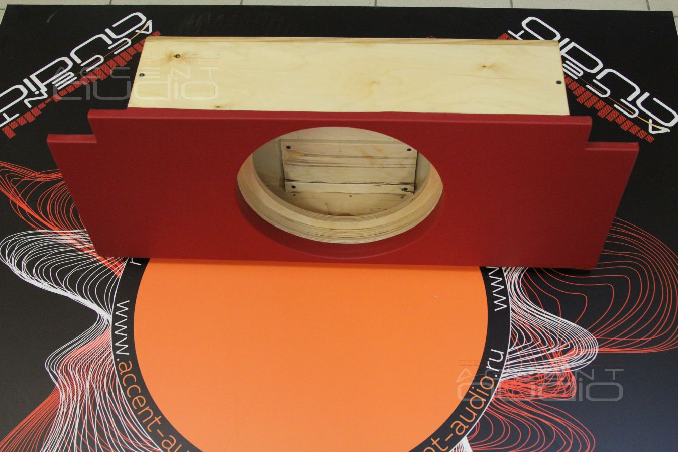 ...и он красный