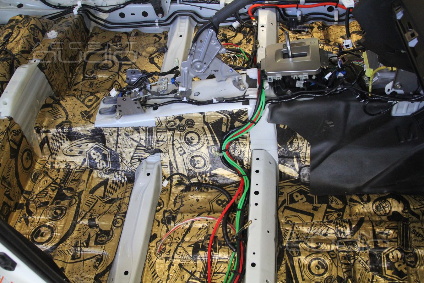 Шумоизоляция – жесткая необходимость для Subaru