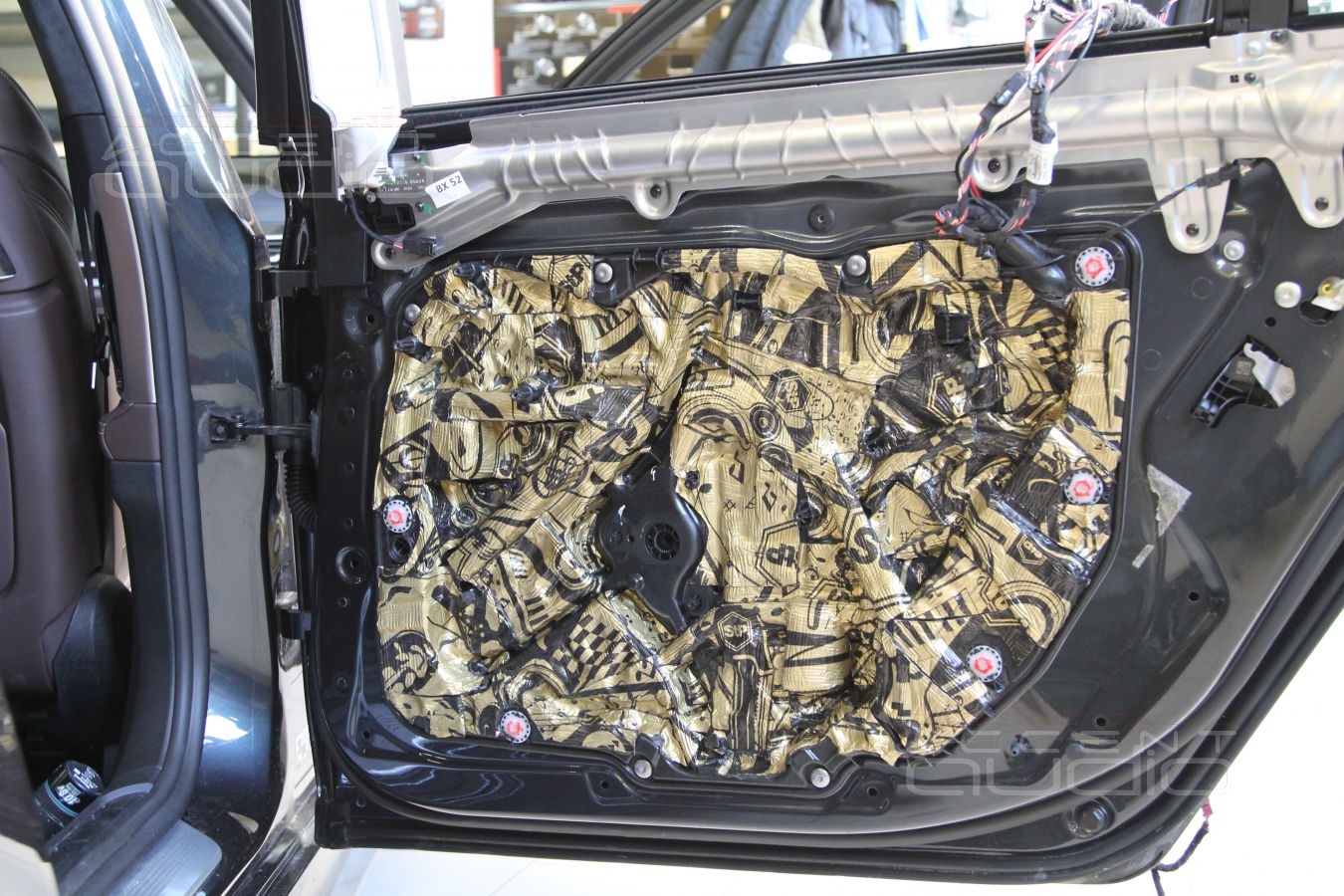 Несколько слов о шумоизоляции BMW 730LD