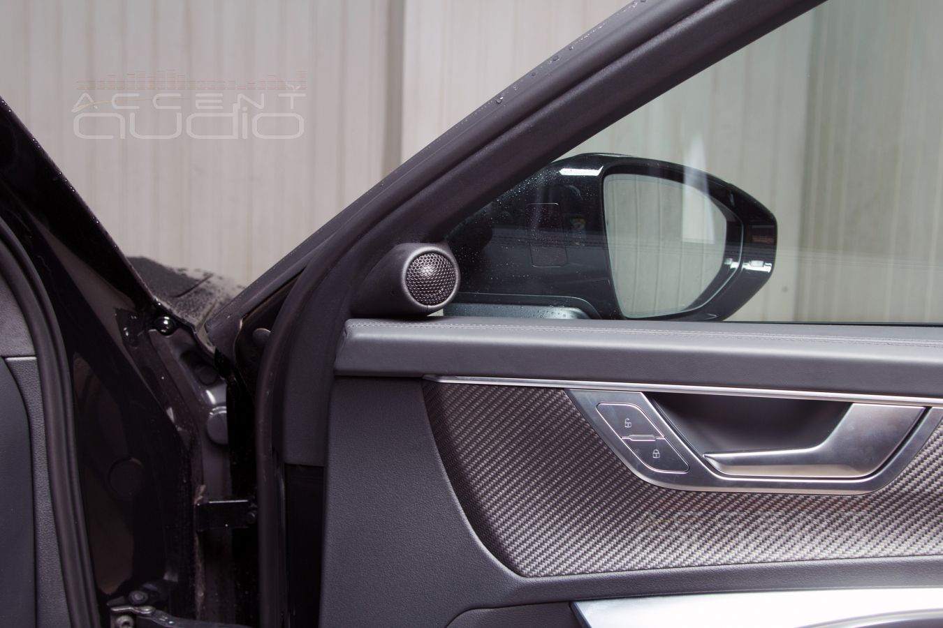 Твитеры SOAudio SO19V решают задачу дизайна и остроты в Audi RS6 Avant