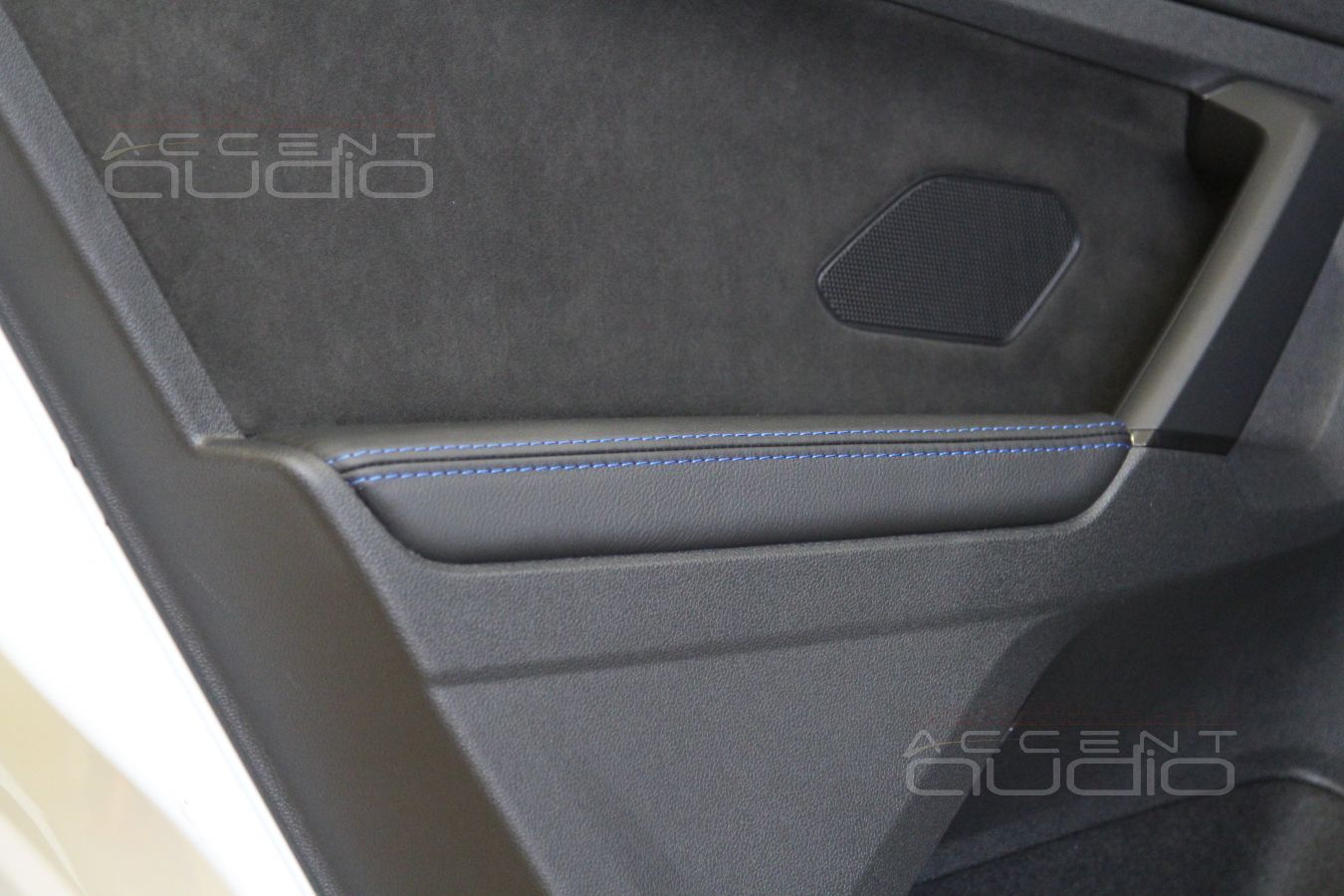 Замените эту убогую ткань !