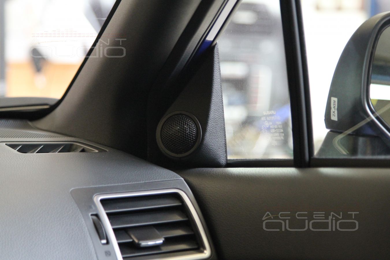 Куда установить твитеры в Subaru WRX ?