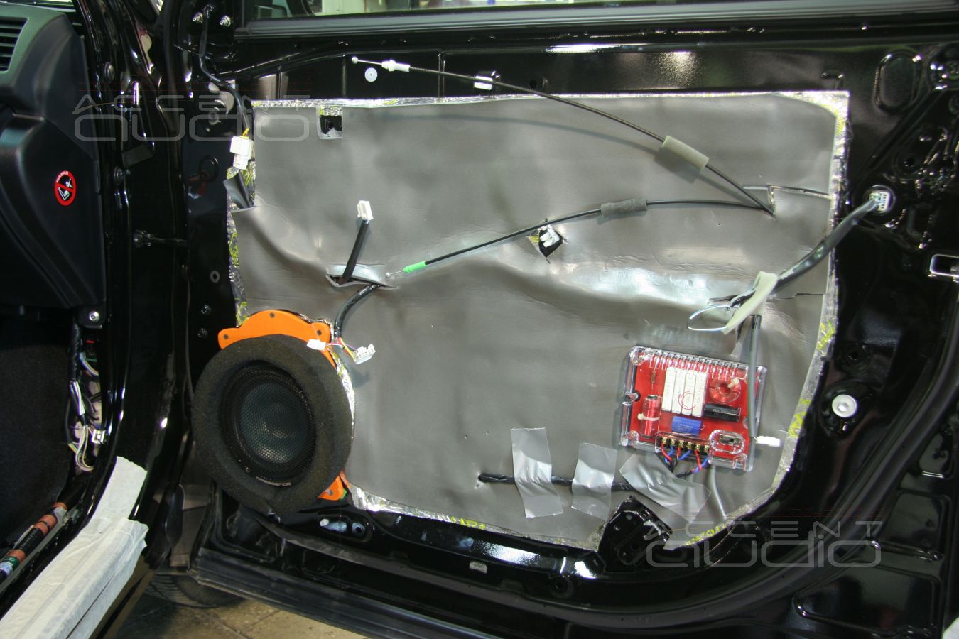 Шумоизоляция и аудиоподготовка Toyota Highlander