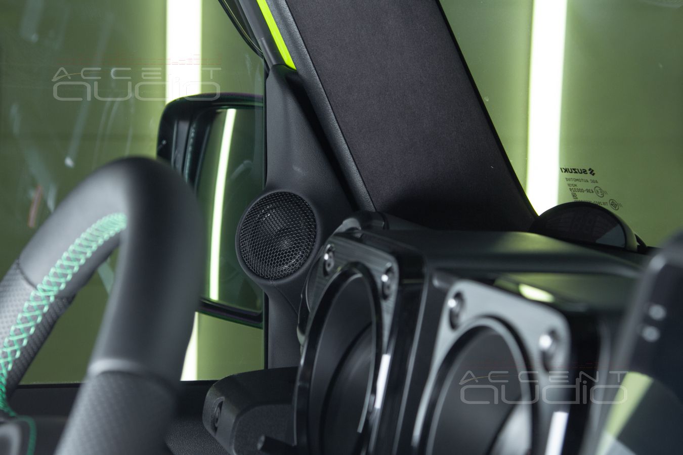 Правильная установка правильных широкополосных динамиков SOAudio в Jimny