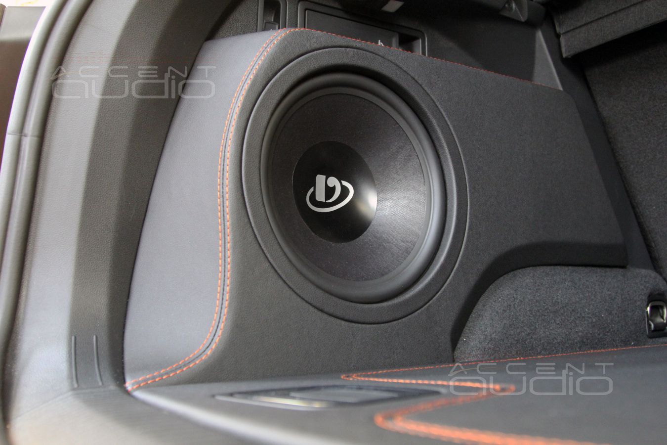 Фирменный сабвуфер с новой, оранжевой отстрочкой под Оранжевое настроение