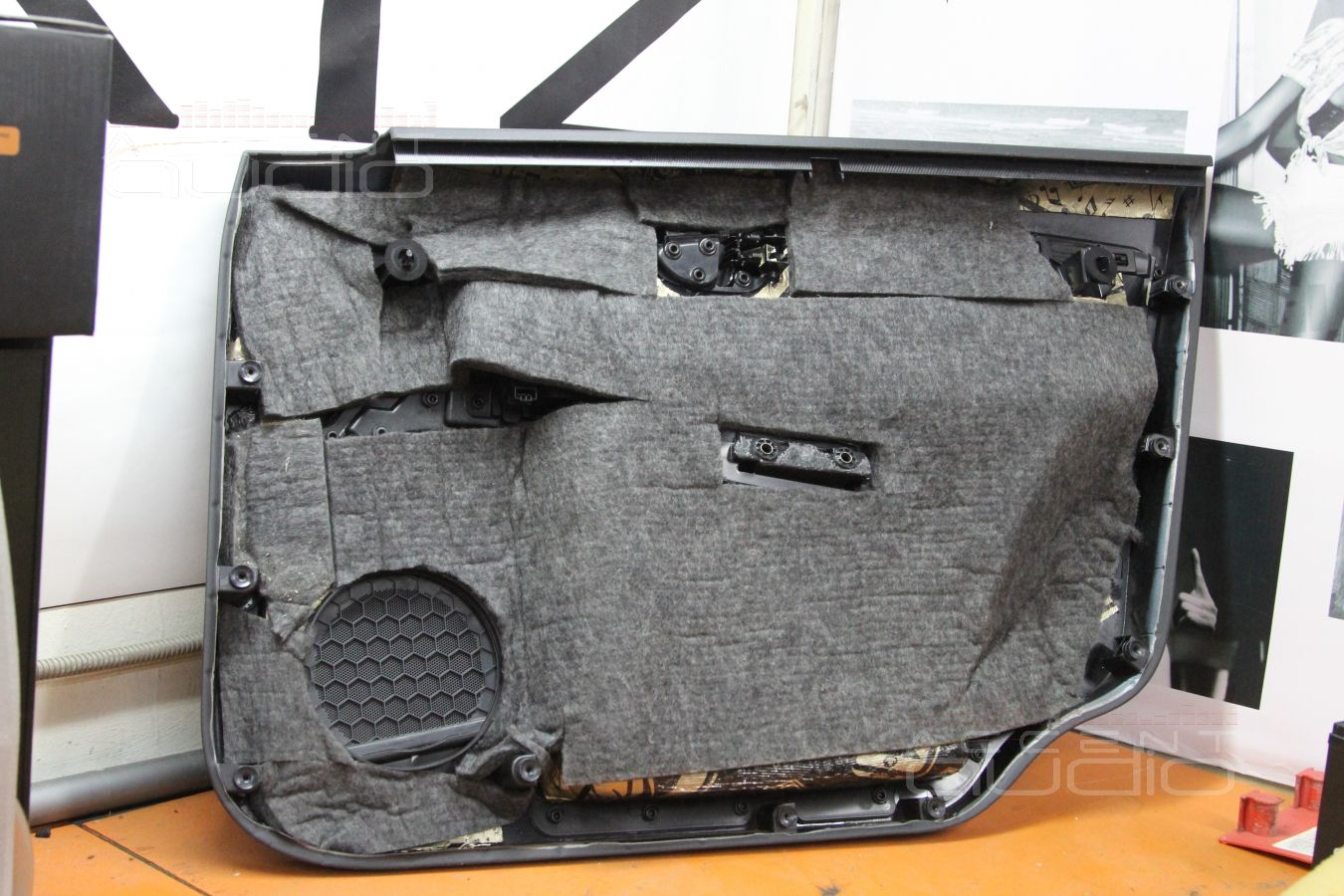 Установка акустики Audison VOCE AV K6 в Volvo XC 70