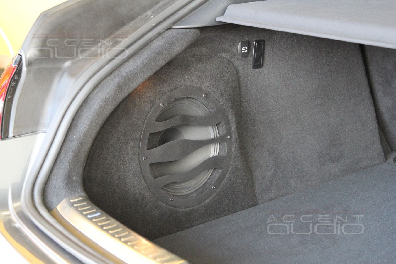Сабвуфер стелс в Mercedes-Benz GLE Coupe