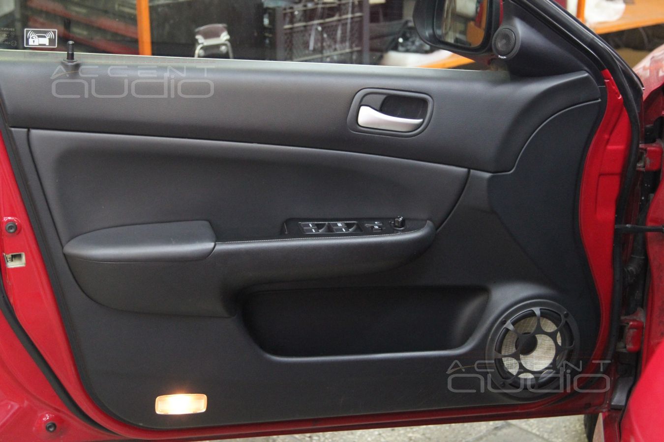 Установка акустики Focal Performance в Honda Accord 7