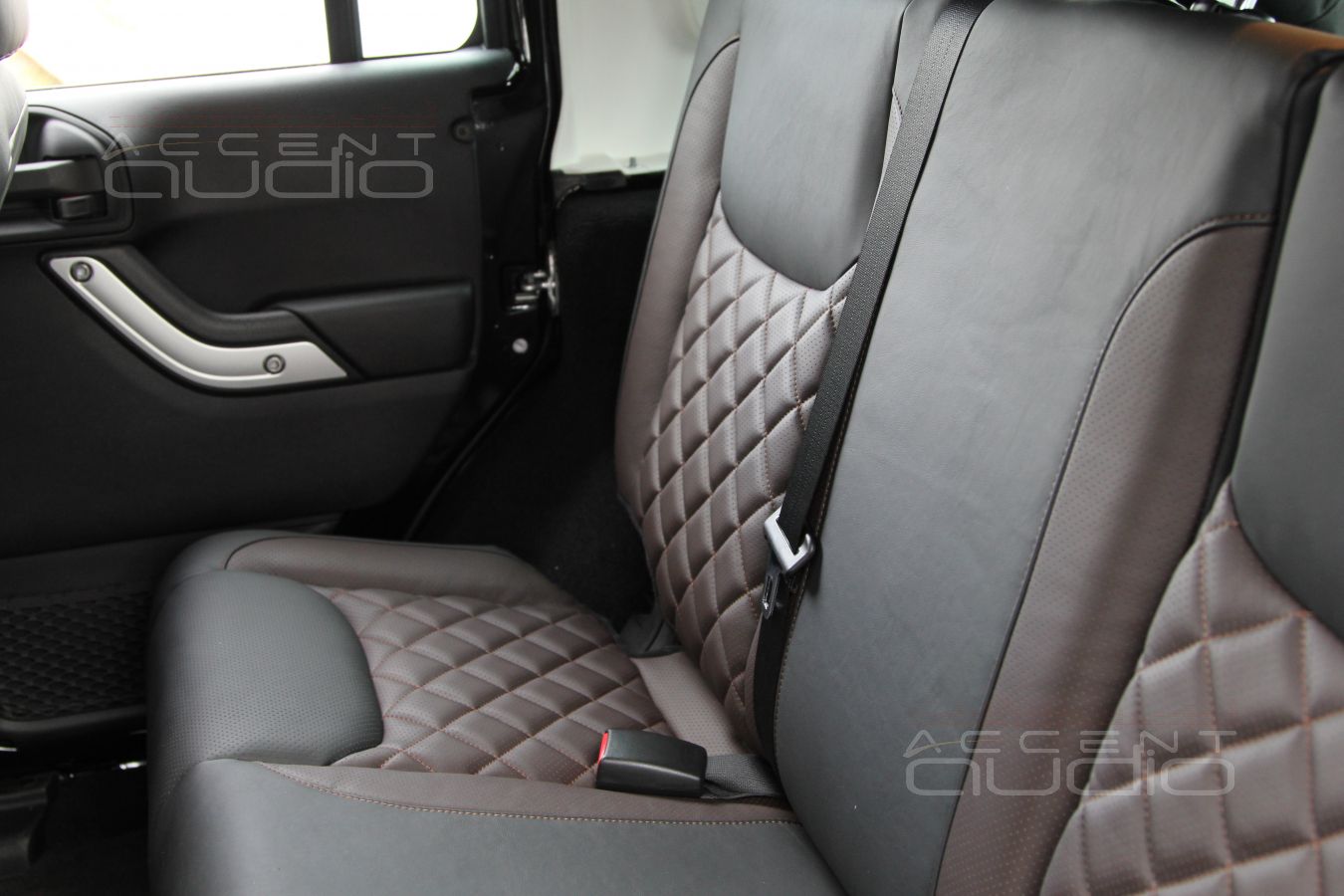 Эксклюзивный кожаный салон Jeep Wrangler