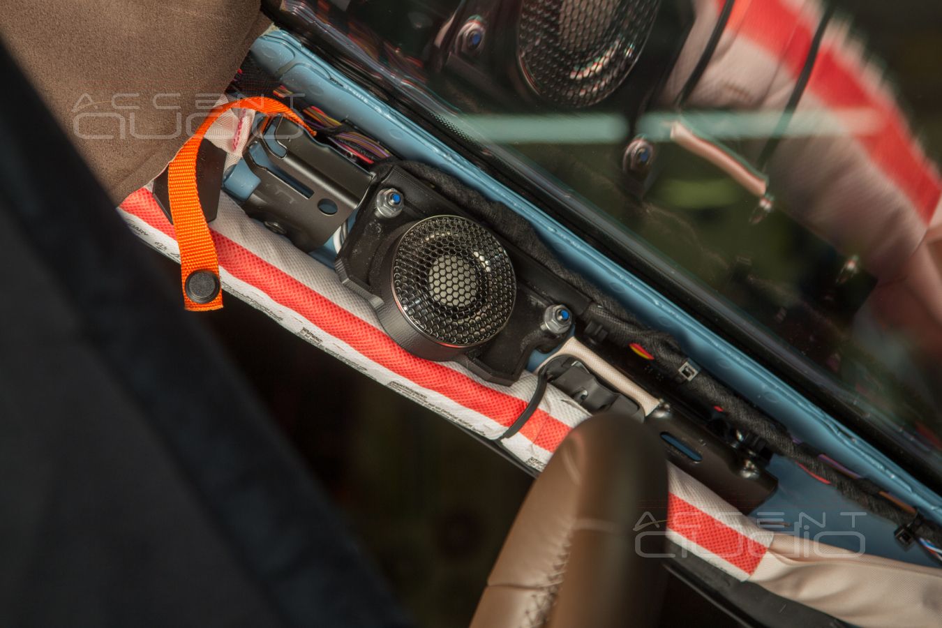 Новые твитеры Brax GL1 штатно в Porsche Taycan