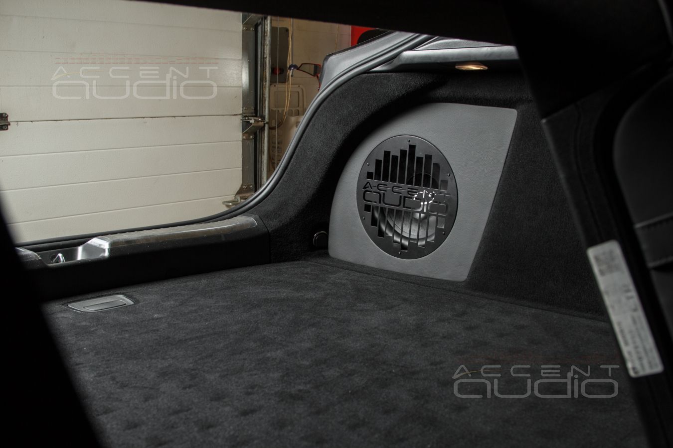 Сабвуфер-стелс и динамик Dego специально для Mercedes-Benz GLE Coupe AMG 53