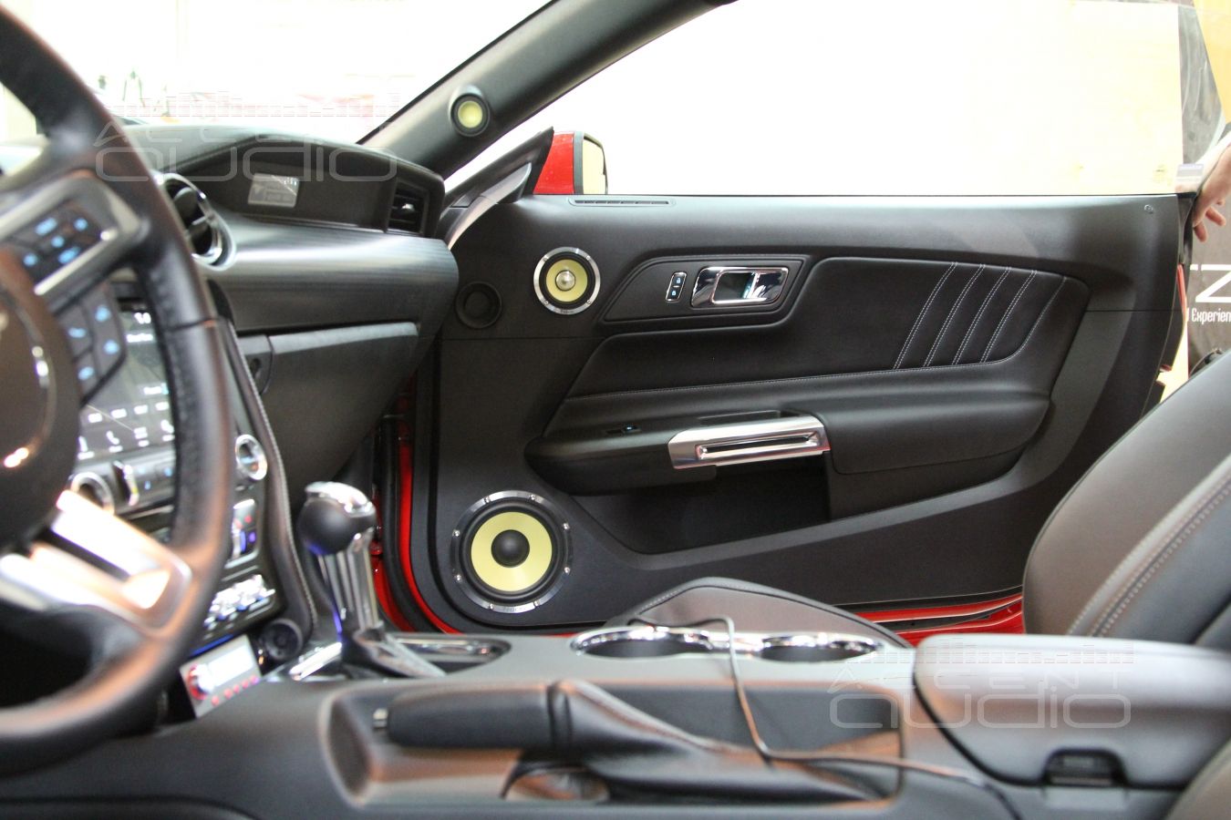 Установка новой акустики в Ford Mustang 2016