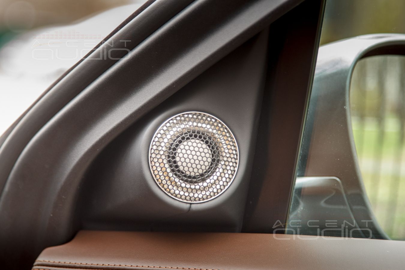 Разборчивость и кристальная чистота: твитеры Brax GL1 в Porsche Cayenne Coupe 2022