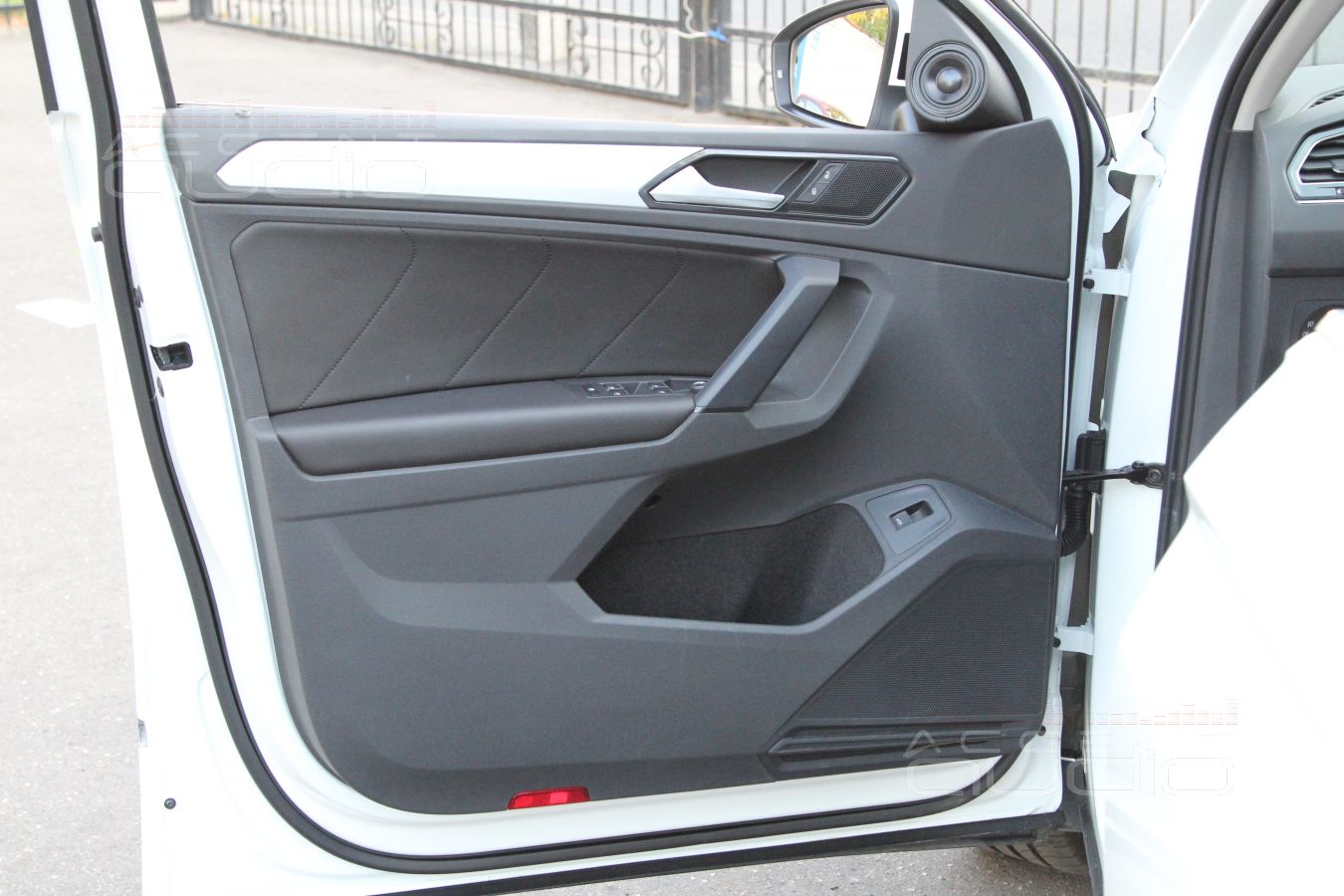 Установка СЧ-ВЧ излучателей GroundZero GZUF 60 SQX 