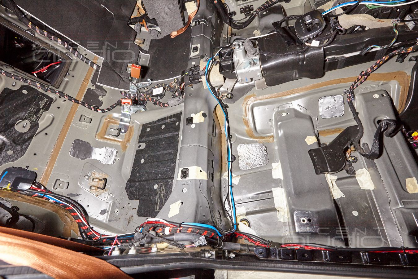 Аудиоподготовка Bentley Continental GT и некоторые технические нюансы