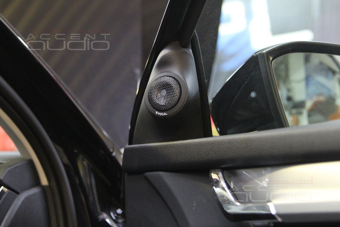 Установка твитеров в Skoda Octavia 3