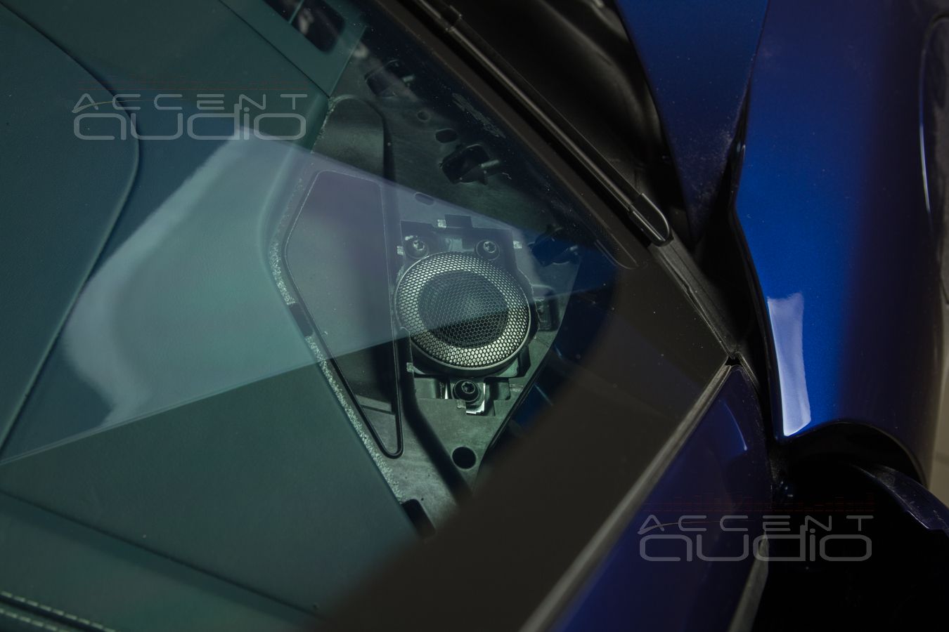 Простой монтаж среднечастотных динамиков Focal 3,5WM Midrange Utopia Be M в 911