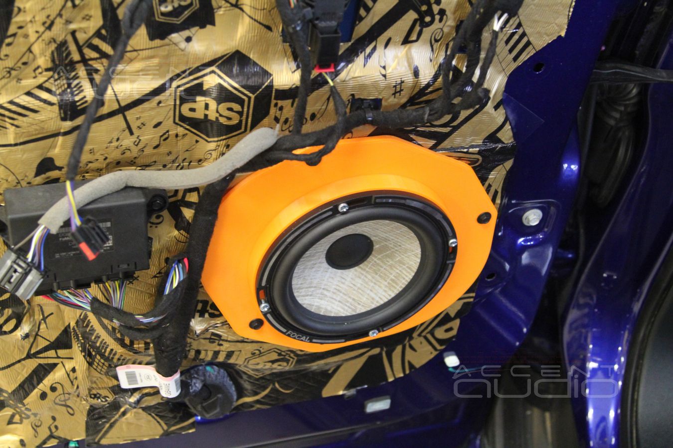 Аудиоподготовка дверей Ford Explorer и установка акустики Focal