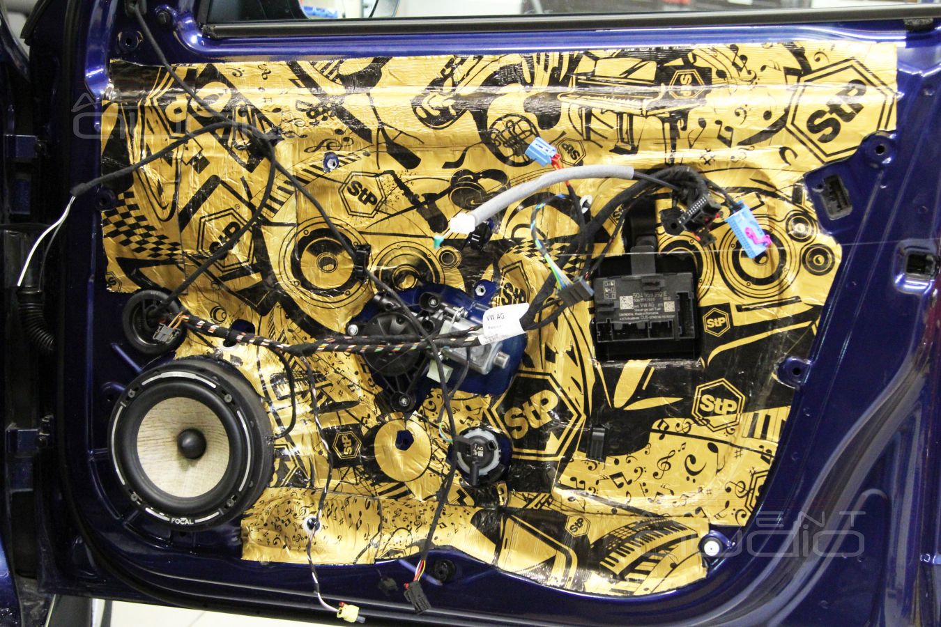 Шумоизоляция и аудиоподготовка передних дверей