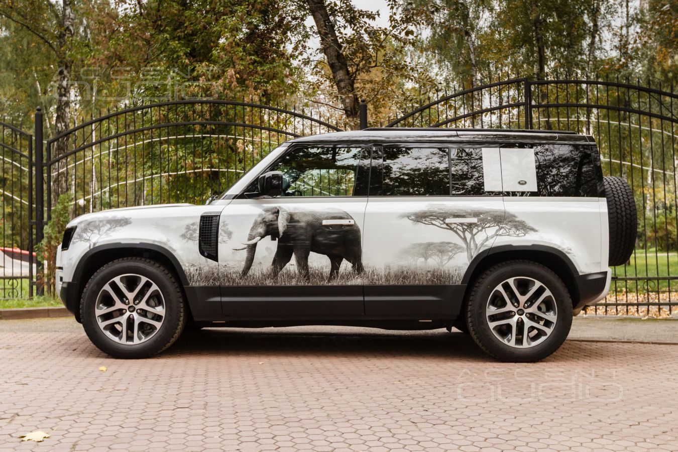 Результат модернизации ужасного Meridian до настоящей аудиосистемы в Land Rover Defender