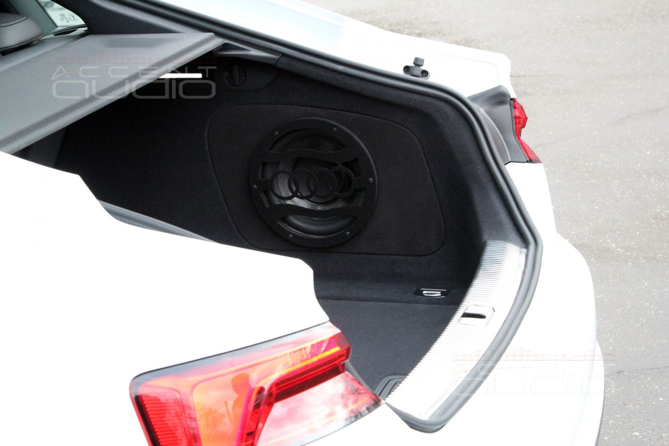 Сабвуфер-стелс: неизменное будущее для Audi A5