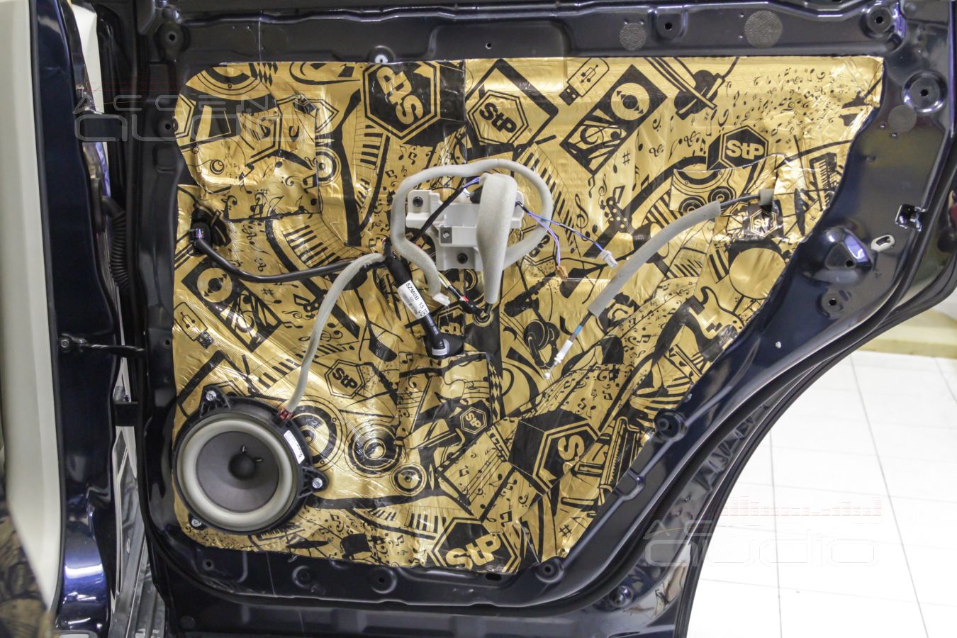 Шумоизоляция – необходимая процедура для любого Infiniti