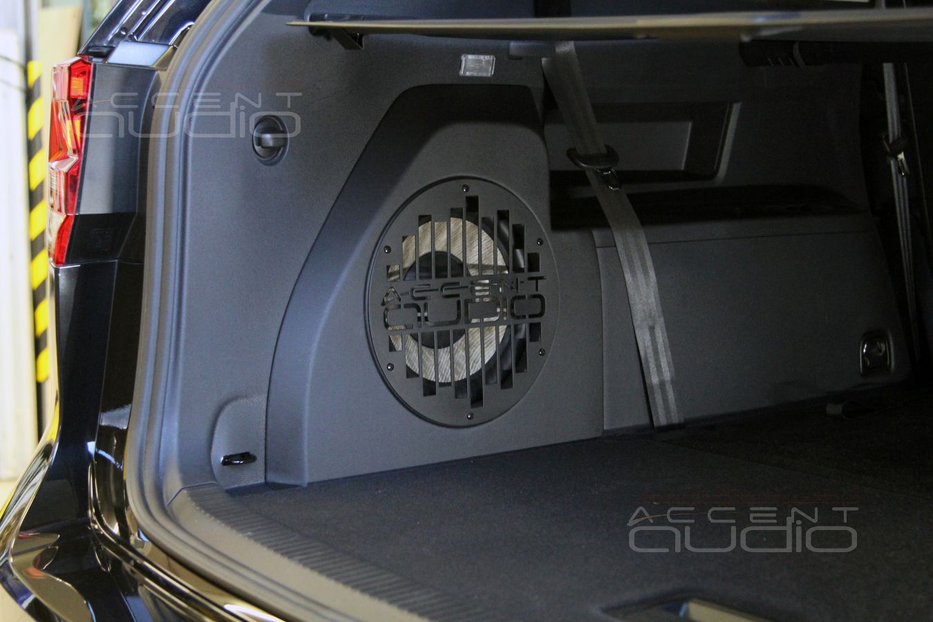 То, чего все ждали: встроенный сабвуфер Accent-Audio для Volkswagen Teramont