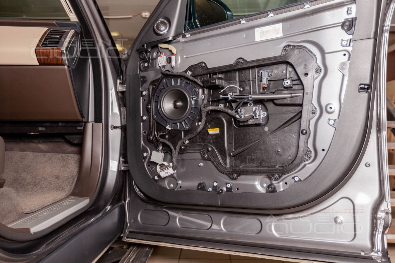 Жёлтый проект аудиосистемы для Range Rover Sport и эффективная экономия средств