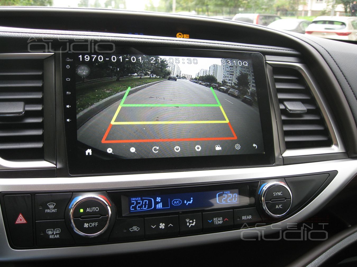 Новая магнитола в Toyota Highlander