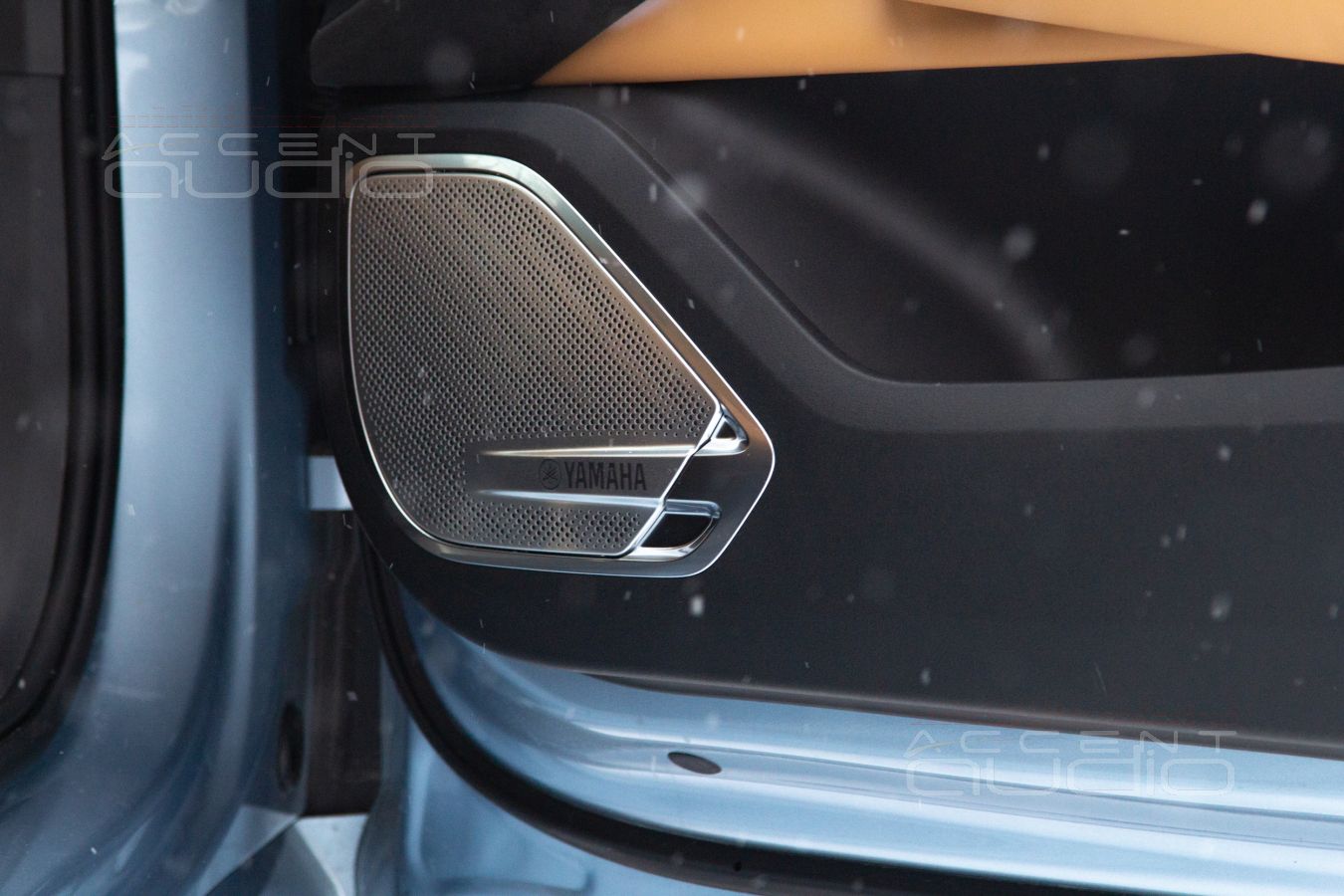 Установка мидбасовых Eton Graphit 16 и аудиоподготовка дверей Zeekr