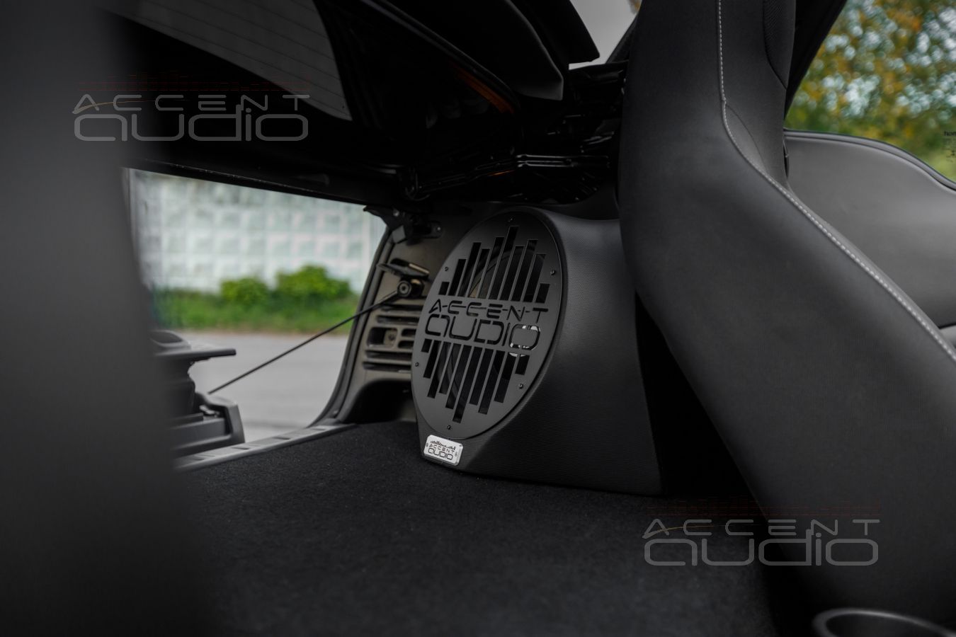 Аудиофильский сабвуфер Dego в Smart Fortwo 