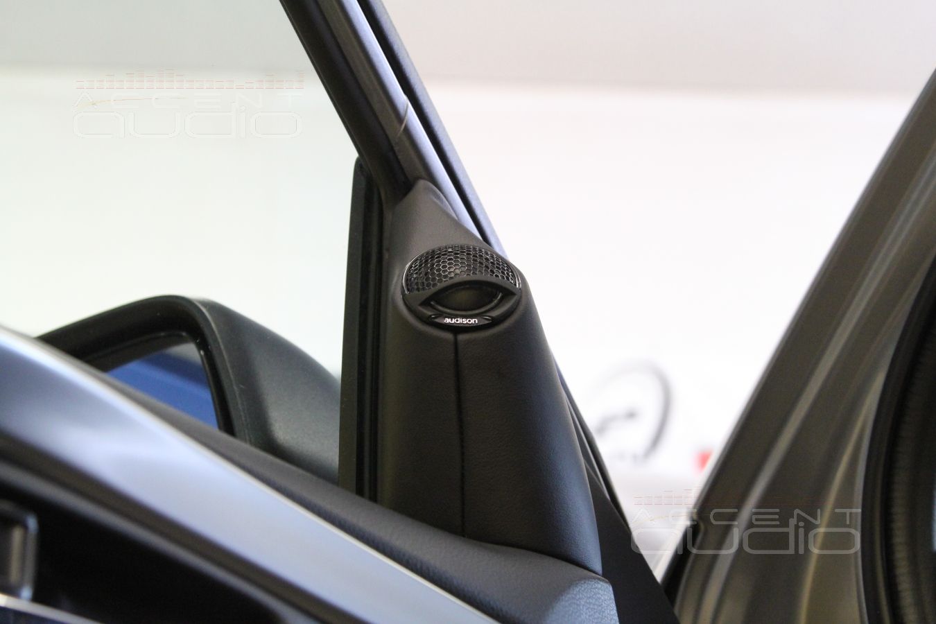 Установка акустики Audison AVK6 & Audison AVX6.5