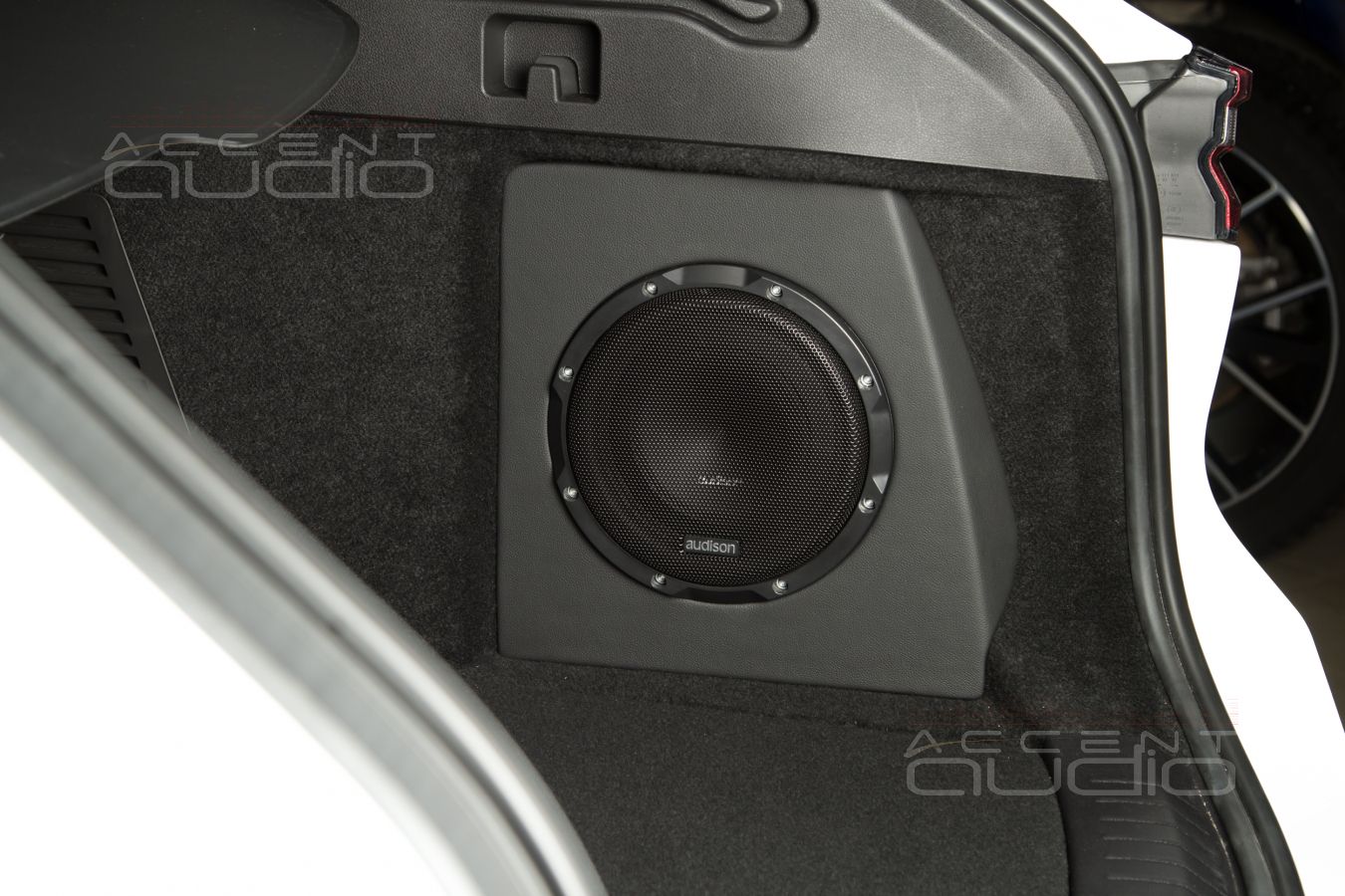 Интеграция сабвуфера в Chery Exceed – стильно и эффективно