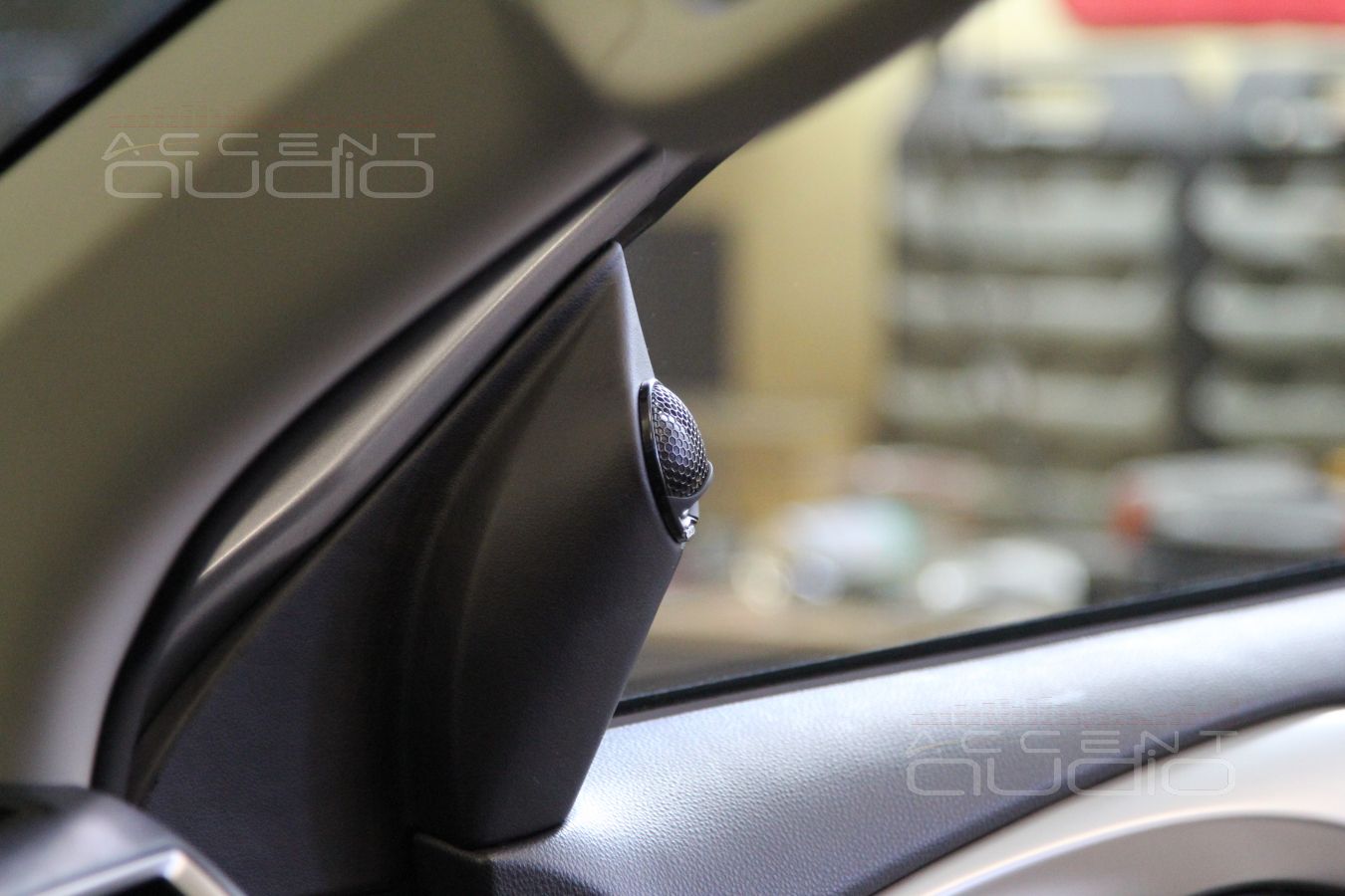 Установка акустики Audison AVK6 & Audison AVX6.5