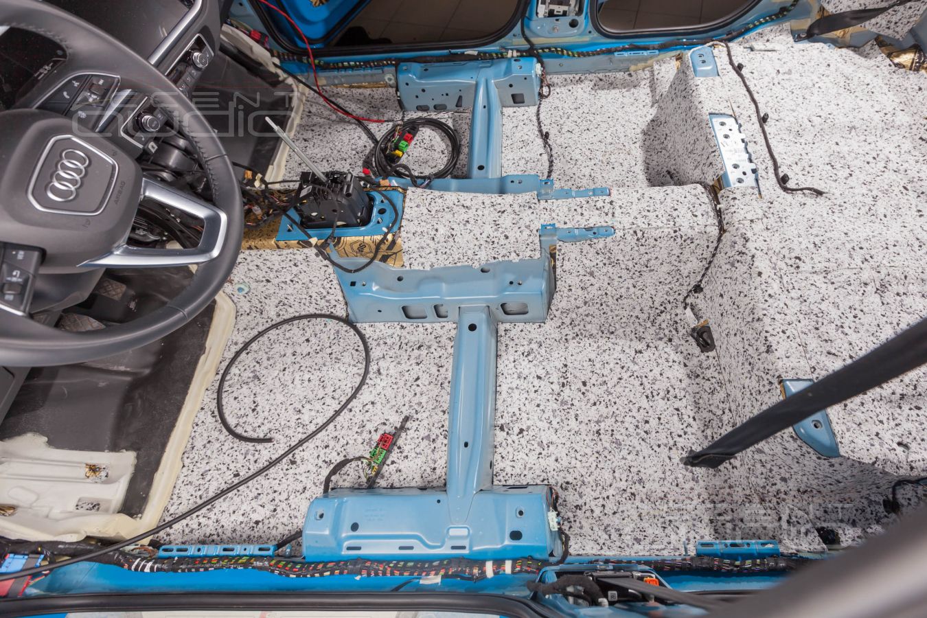 Шумоизоляция Audi Q3: если вы любите свой автомобиль