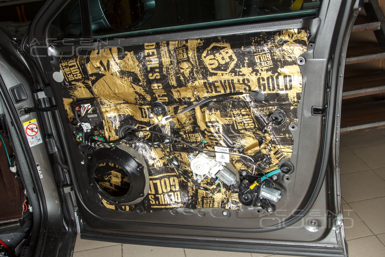 Аудиоподготовка и установка мидбасовых динамиков Brax GL6 в Porsche Cayenne Coupe