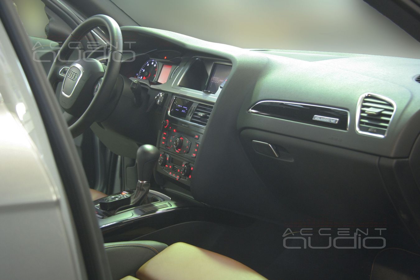 Оригинальная установка Pioneer DEX-P99RS в Audi