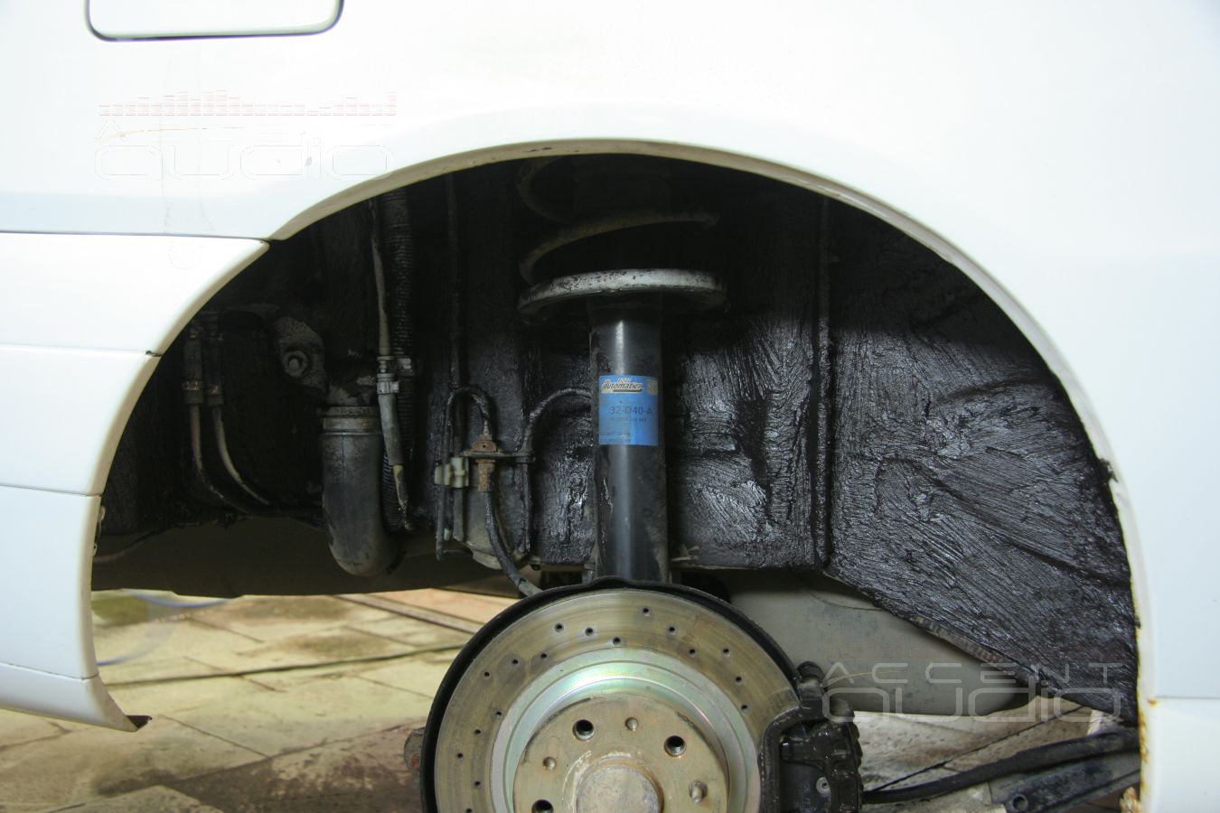 Шумоизоляция арок задних колес Lancia Kappa Coupe