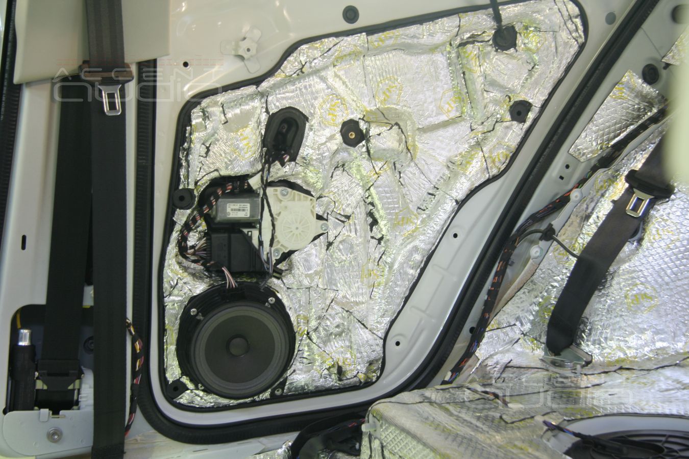 Полная шумоизоляция Volkswagen Tiguan