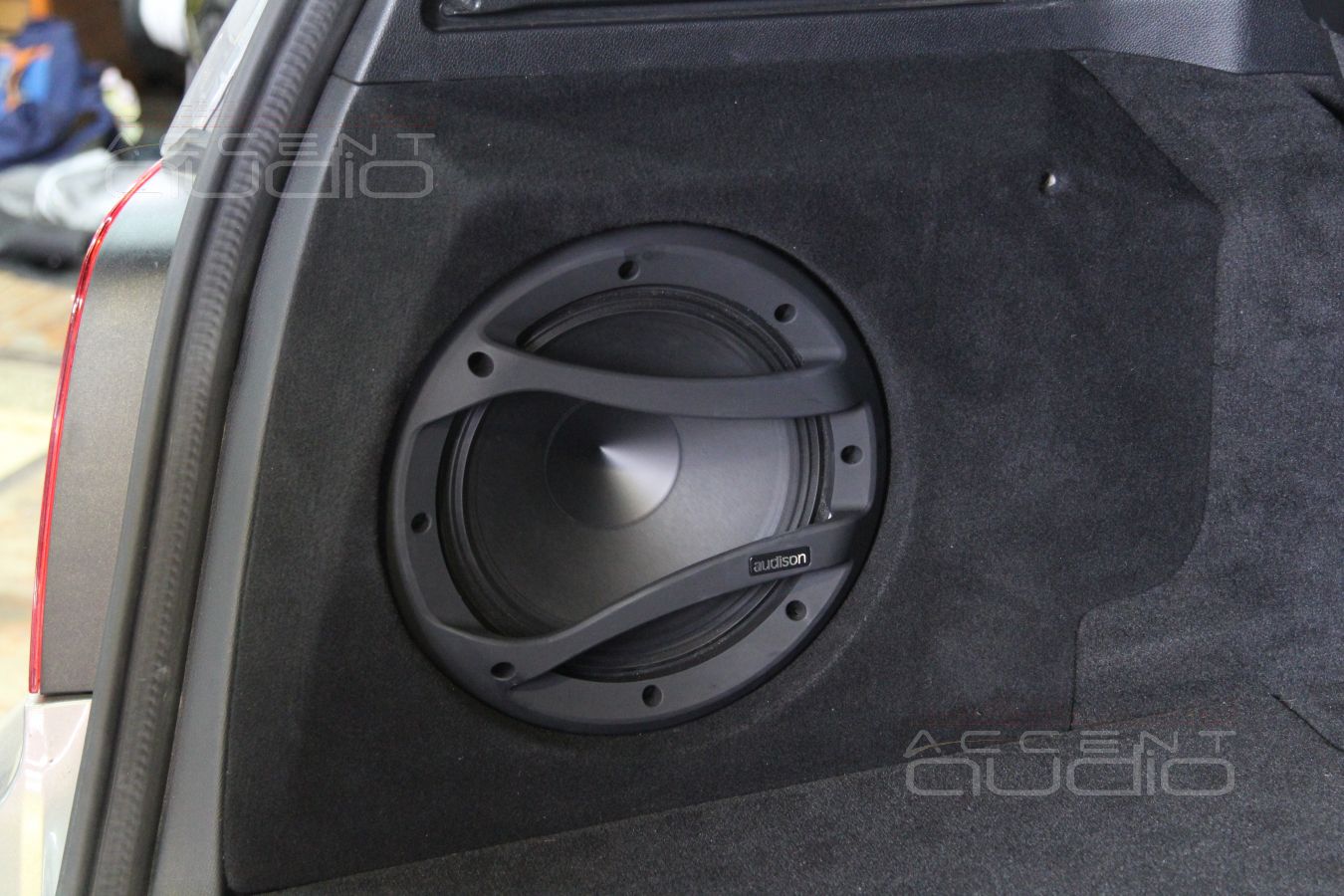 Сабвуфер CDTAudio QES 1020 в Mercedes GLK