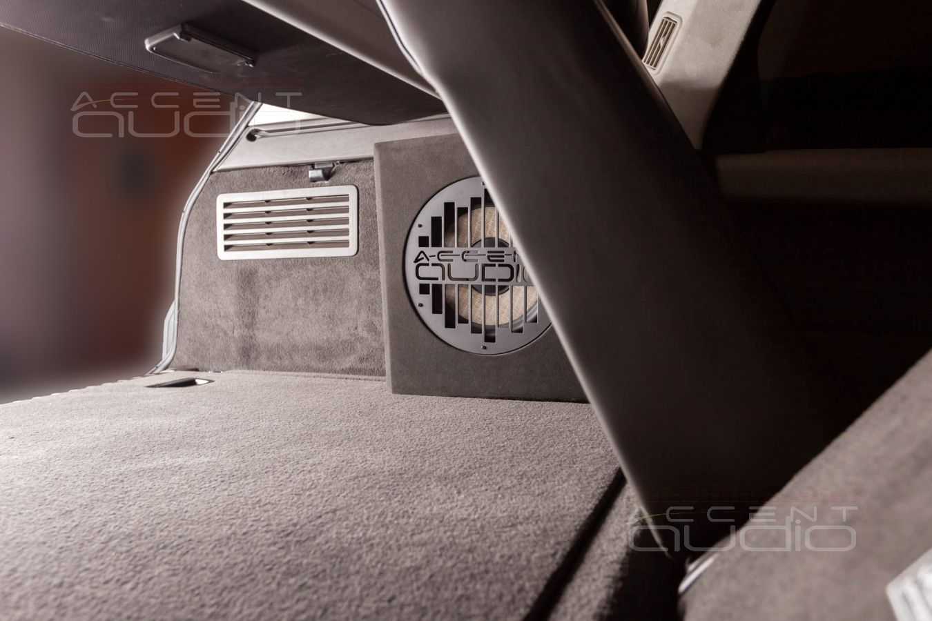 Оригинальный съемный сабвуфер для нового Range Rover Sport по проекту заказчика