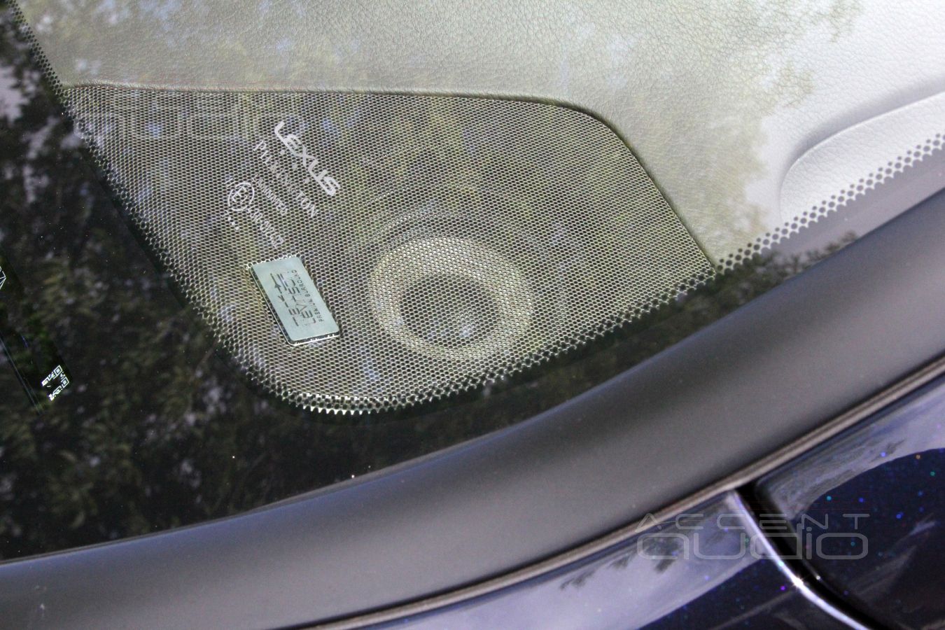 Среднечастотники: Установка фронтальной акустики Focal Performance PS165F3 в Lexus RX350 